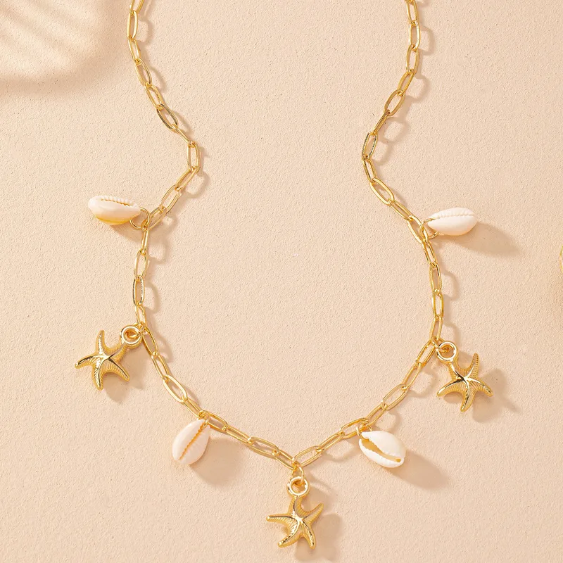 Stylish Marine-Inspired Gold-Tone Shell Necklace