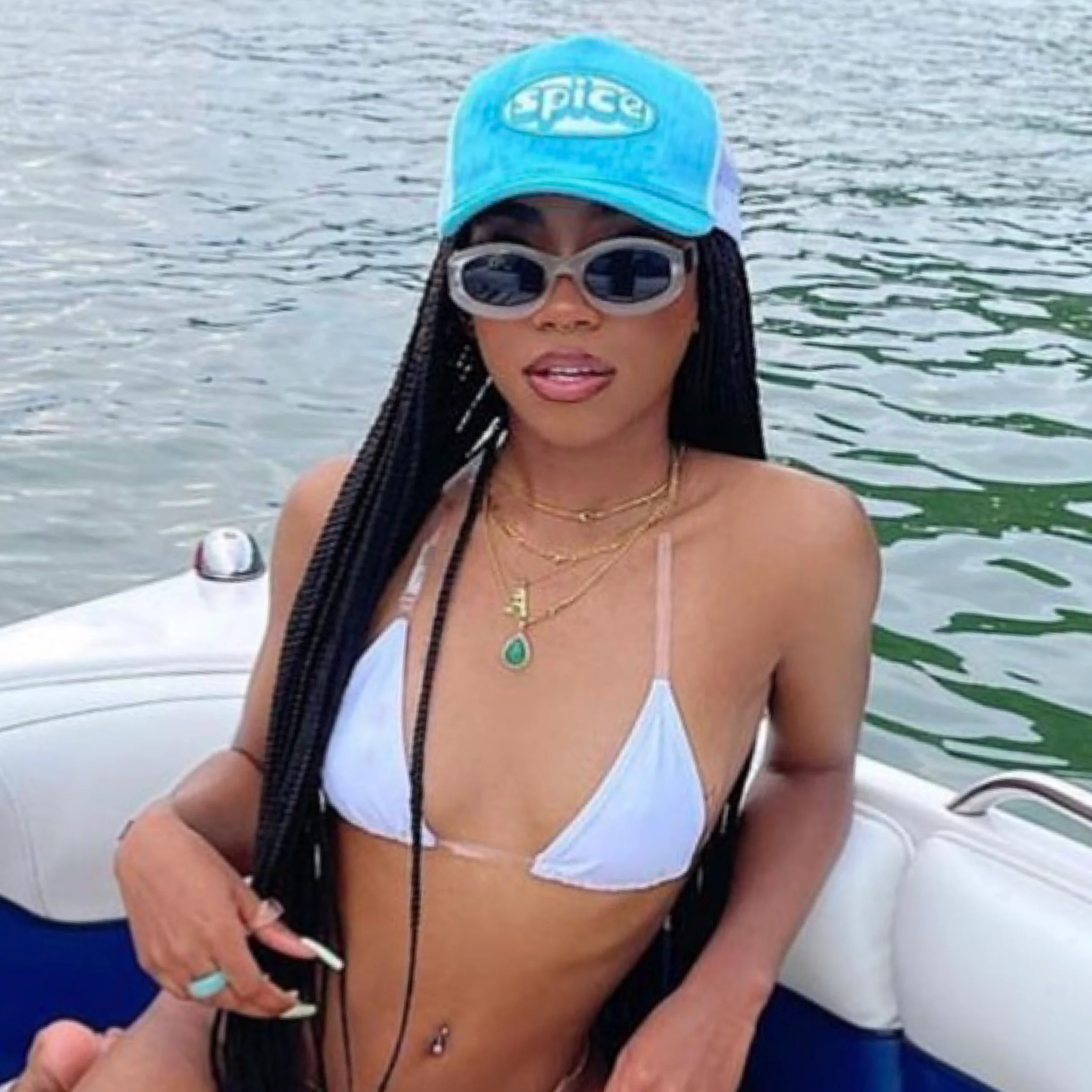 Vibrant Journeys Stylish Eyewear For The Fashion-Forward