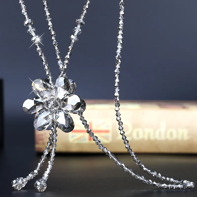 Artistic Flower Crystal Pendant Necklace